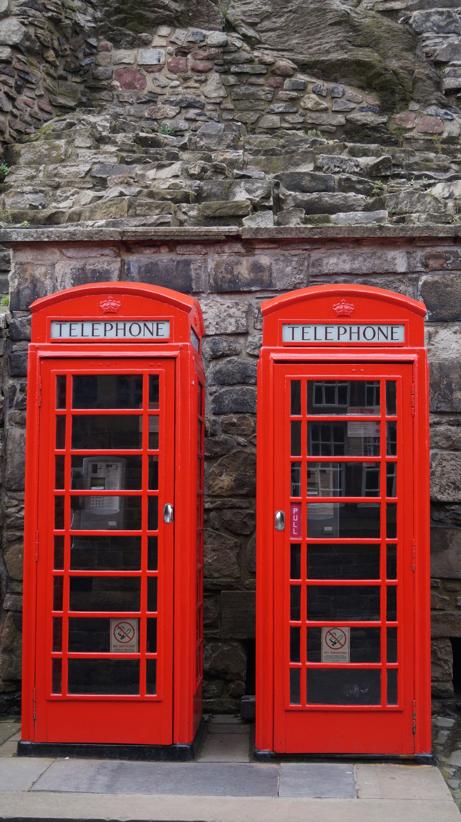 Sony DT 18-55mm F3.5-5.6 SAM II sample photo. Edinburgh, castle, march photography