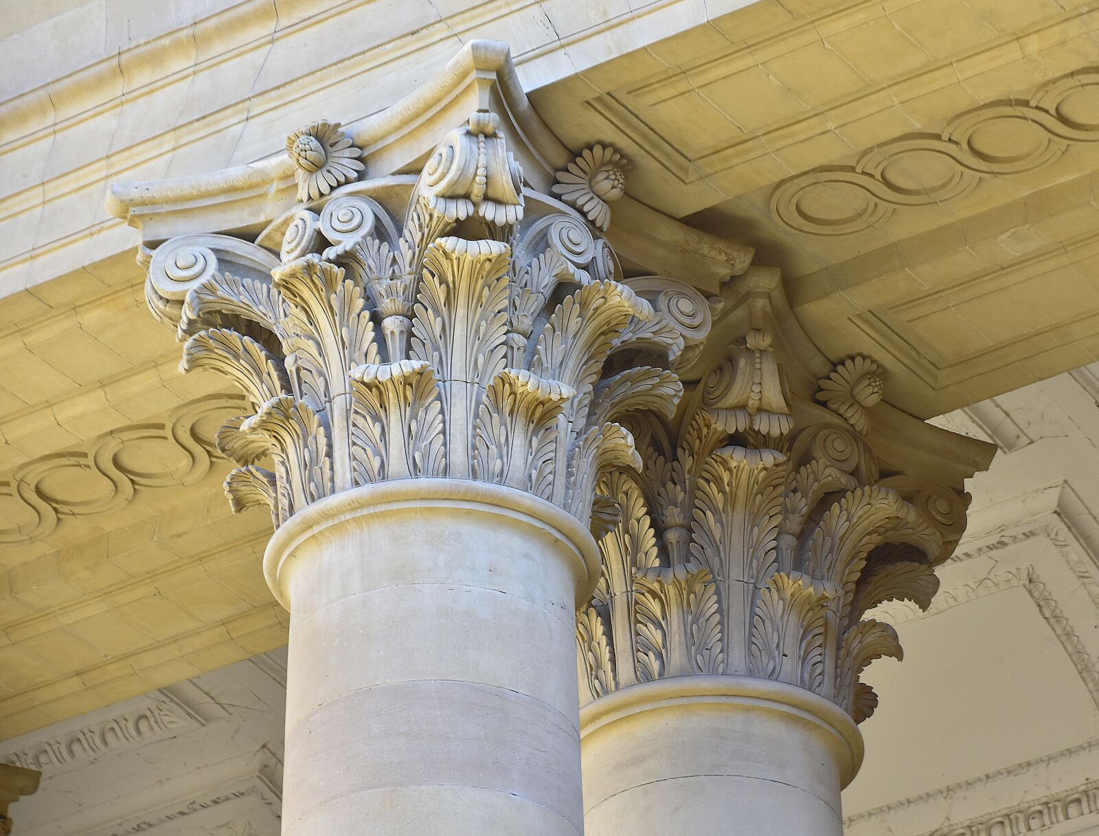 Nikon D7200 sample photo. Column, architecture, old photography