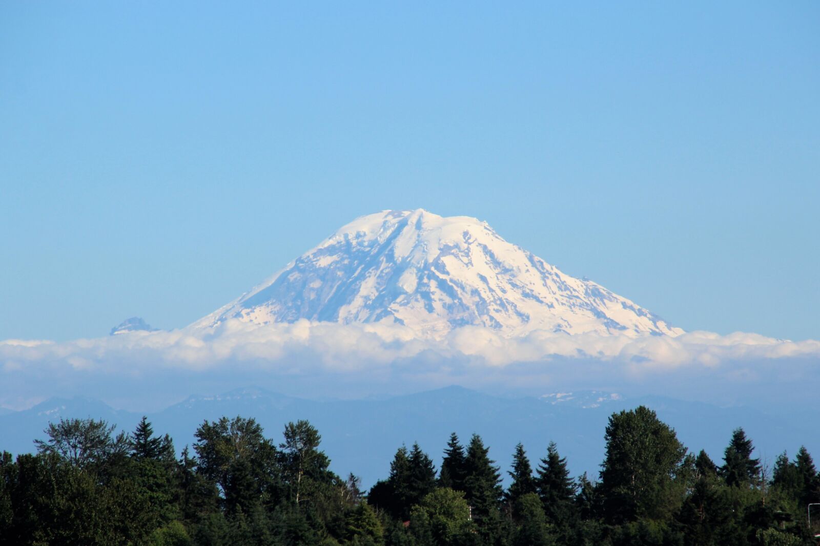 Canon EOS 1200D (EOS Rebel T5 / EOS Kiss X70 / EOS Hi) sample photo. Mount rainier, seattle, mountain photography