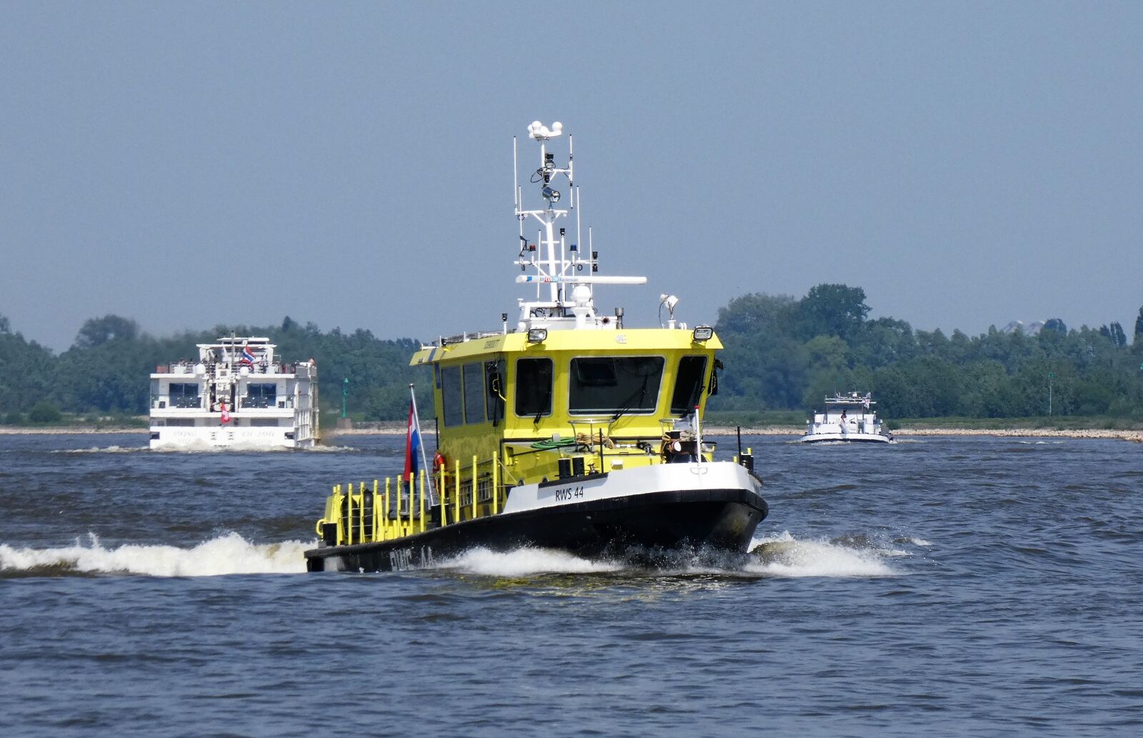 Panasonic DC-FZ83 sample photo. Vessel, waterway, shipping photography