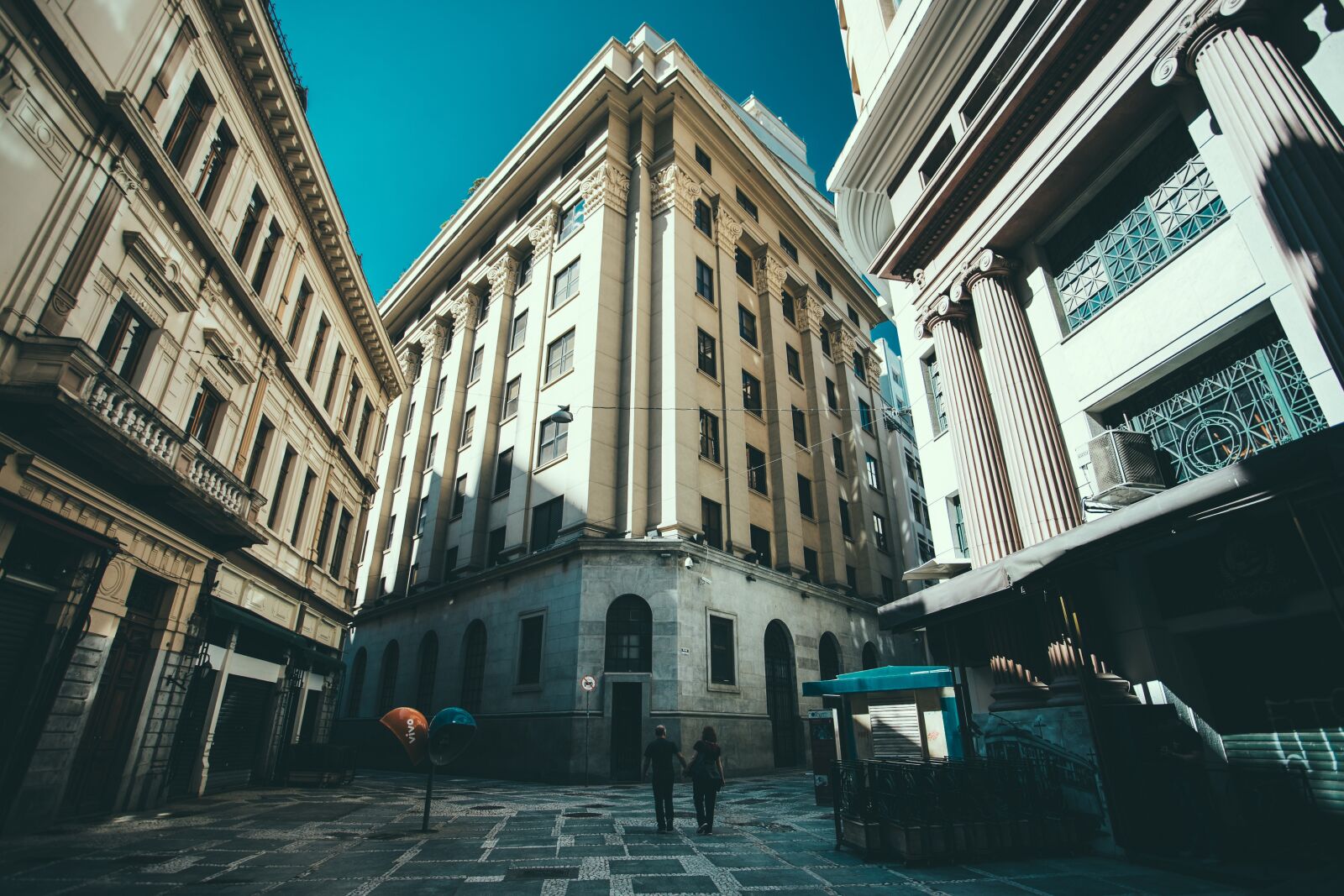 Canon EOS 6D + Canon EF 17-40mm F4L USM sample photo. Architecture, buildings, office photography