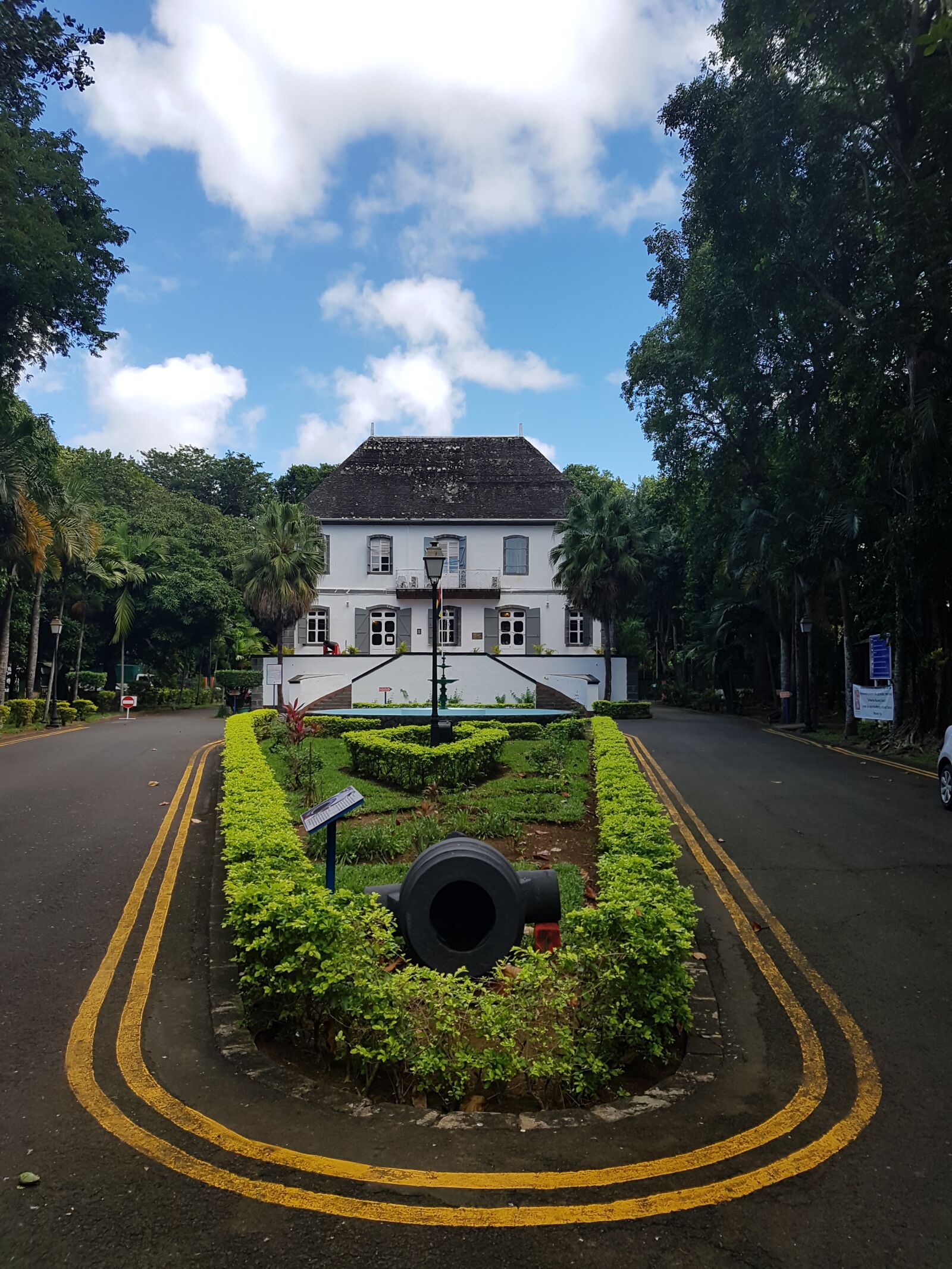 Samsung Galaxy S7 Edge sample photo. Mahebourg museum, museum, mauritius photography