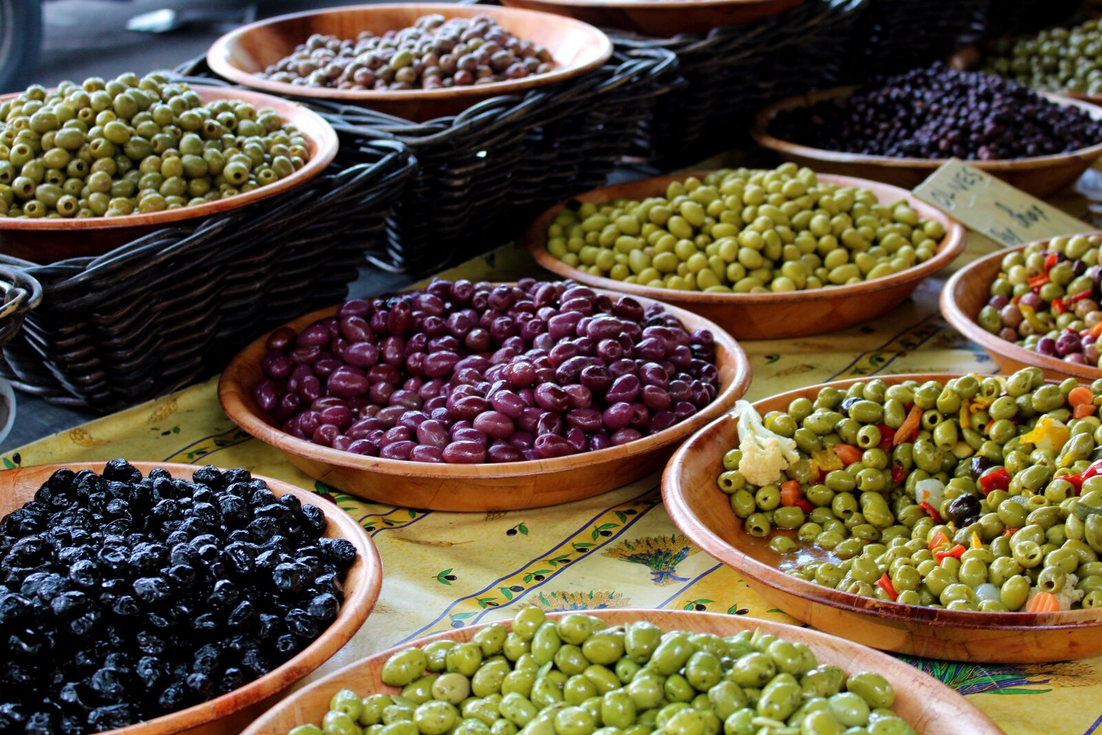 Canon EOS 700D (EOS Rebel T5i / EOS Kiss X7i) sample photo. France, olives, south of photography