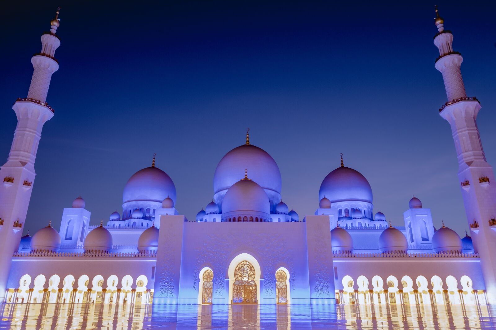 Fujifilm X-T2 + Fujifilm XF 16mm F1.4 R WR sample photo. Abu -habi, mosque, sheik photography