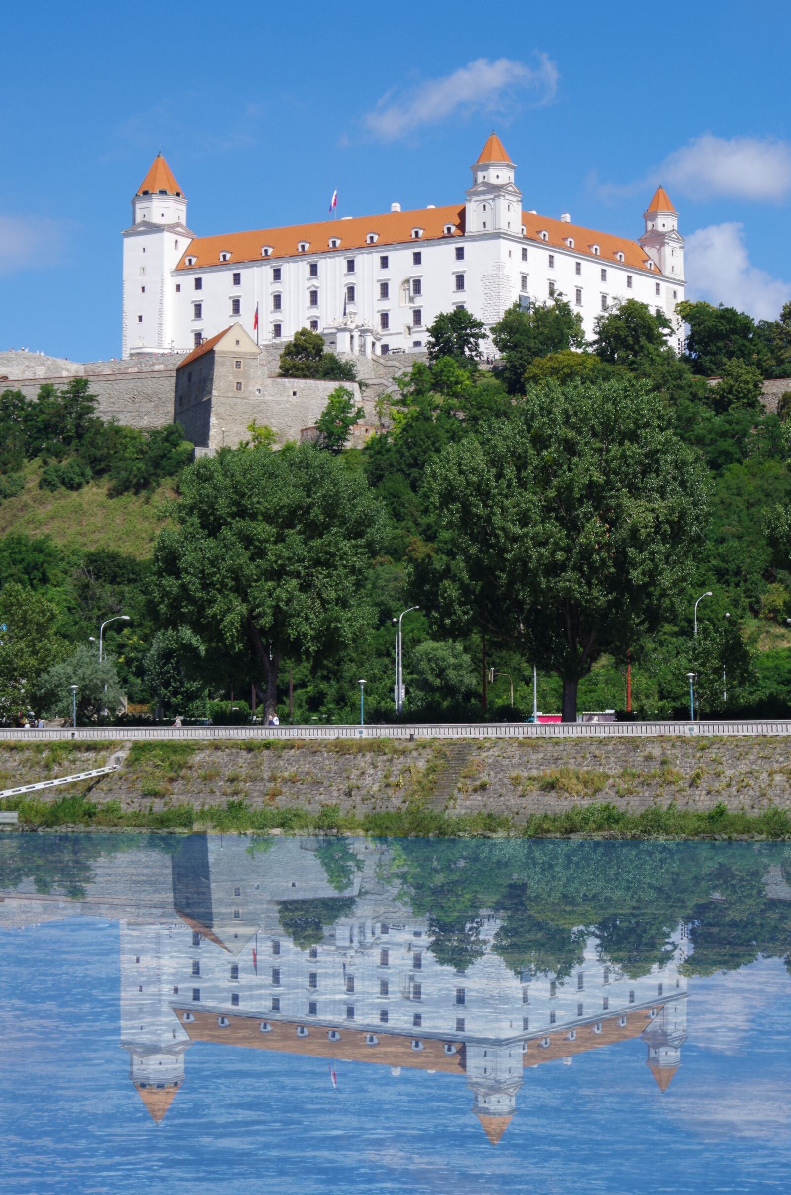 Pentax K-500 sample photo. Bratislava, slovakia, castle photography