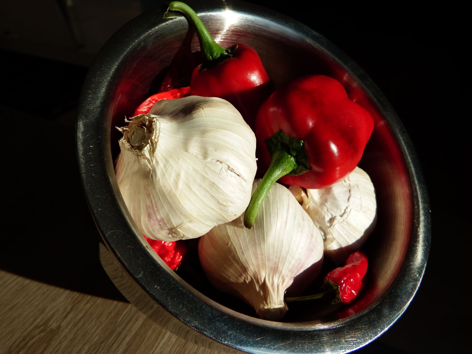 Fujifilm FinePix SL1000 sample photo. Vegetables, spice, pepperoni photography