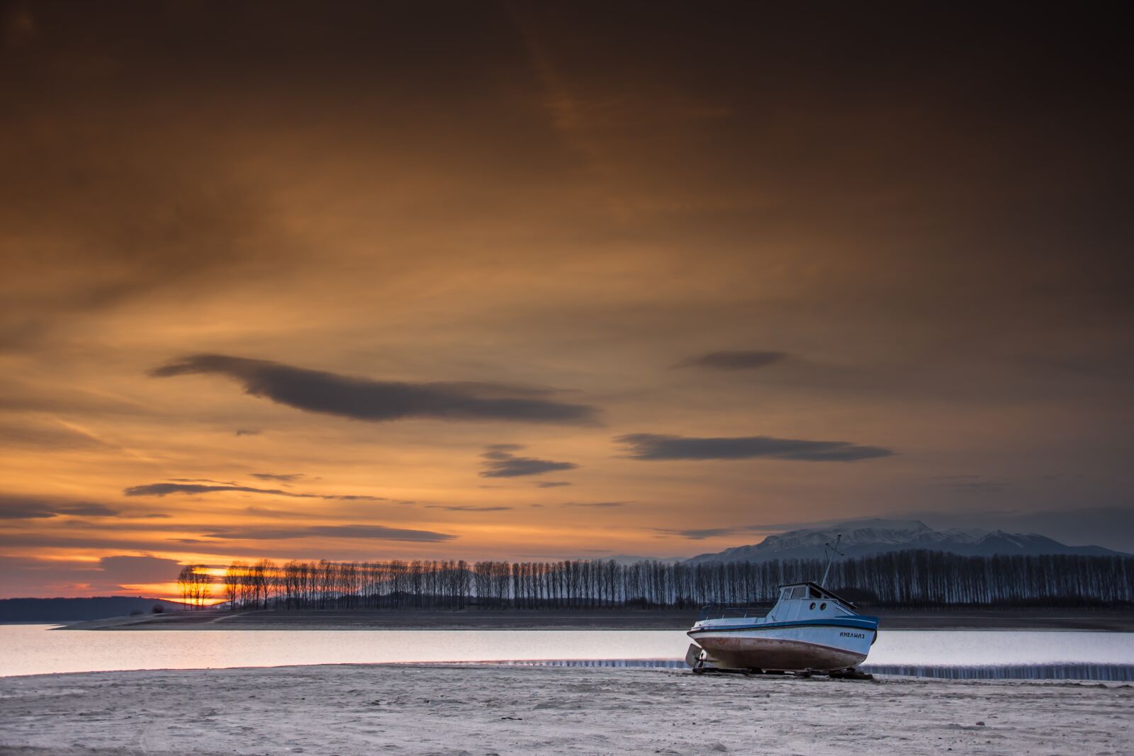 Nikon D7200 sample photo. Sunset over the lake photography