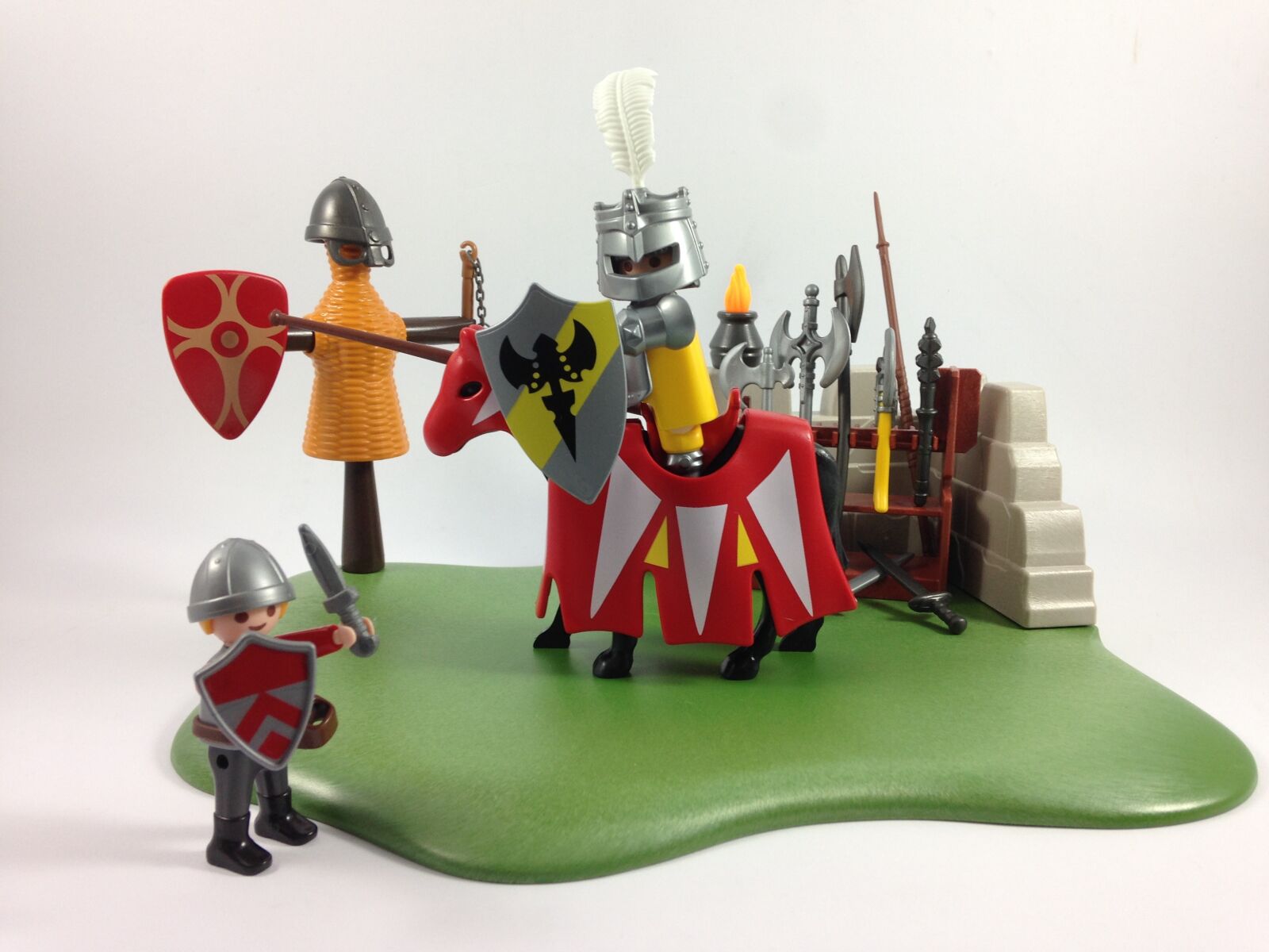 iPhone 5 back camera 4.12mm f/2.4 sample photo. Toys, playmobil, child photography