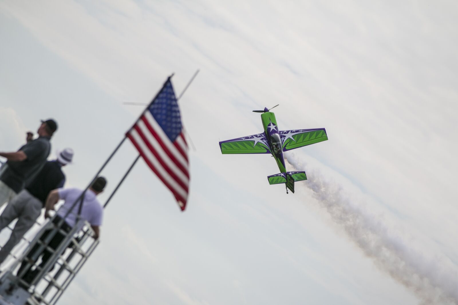 Canon EOS 70D + Canon EF 70-200mm F2.8L IS II USM sample photo. Plane, airshow, stunt photography