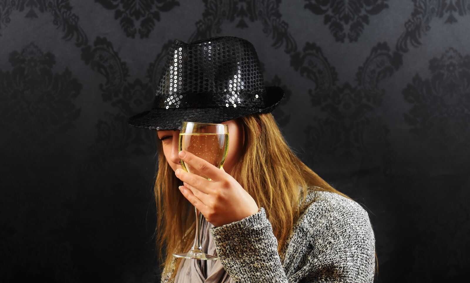 Nikon D7200 sample photo. Woman, hat, champagne photography