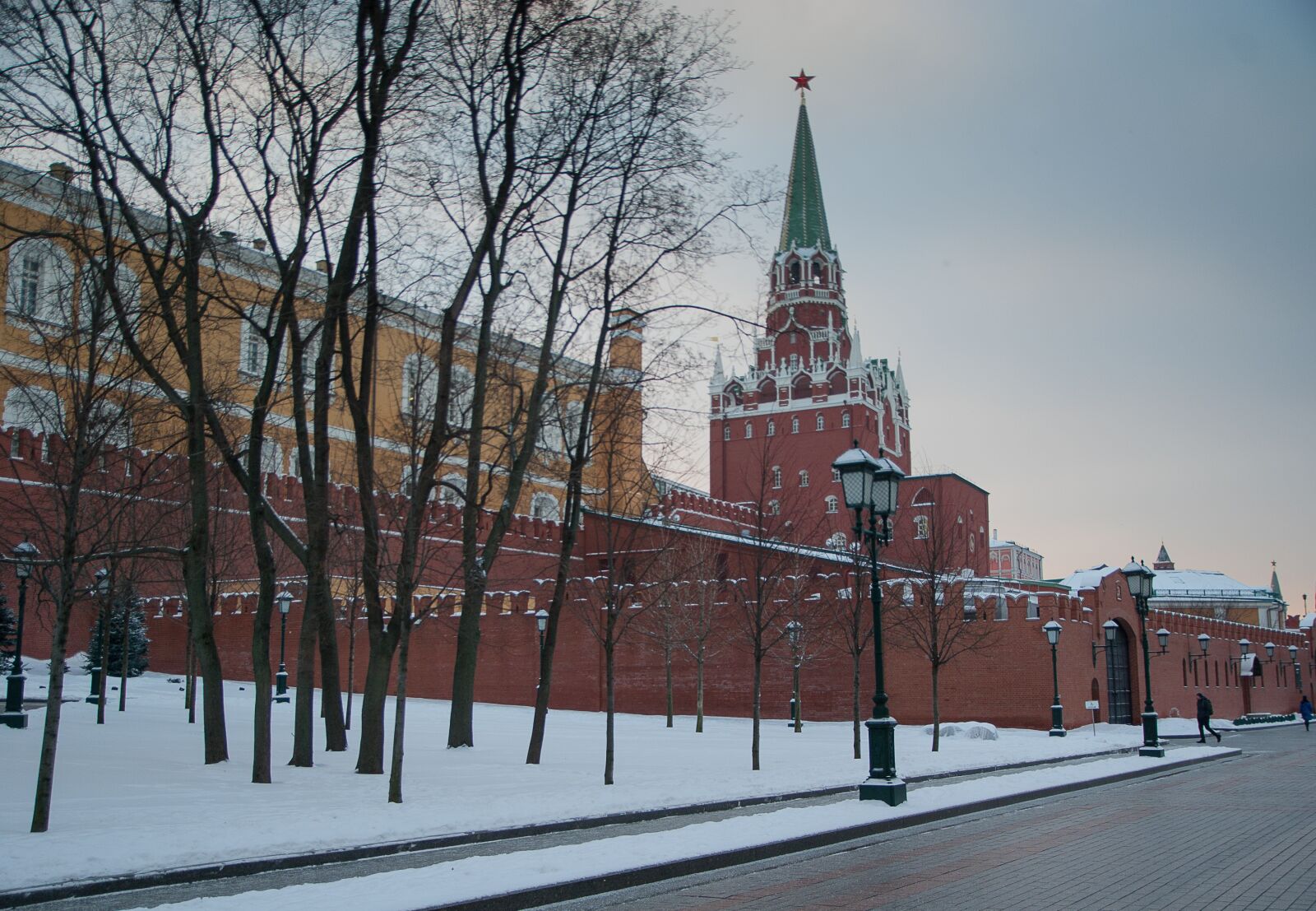 Pentax K10D sample photo. Moscow, wall, kremlin photography