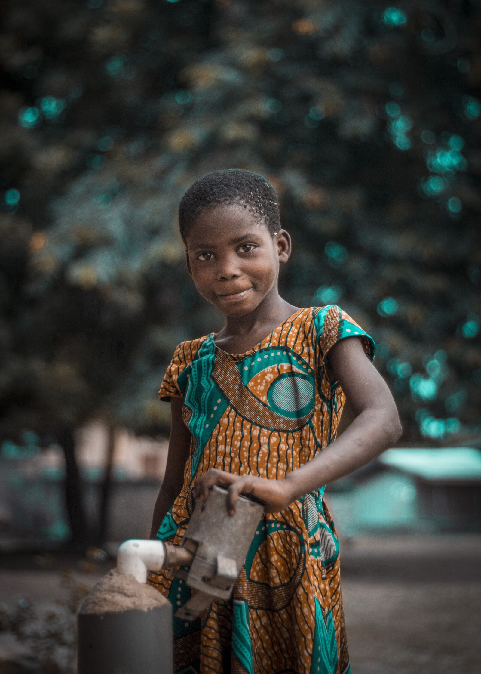 Canon EOS 1200D (EOS Rebel T5 / EOS Kiss X70 / EOS Hi) + Canon EF 50mm F1.8 STM sample photo. Africa, ghana, child photography