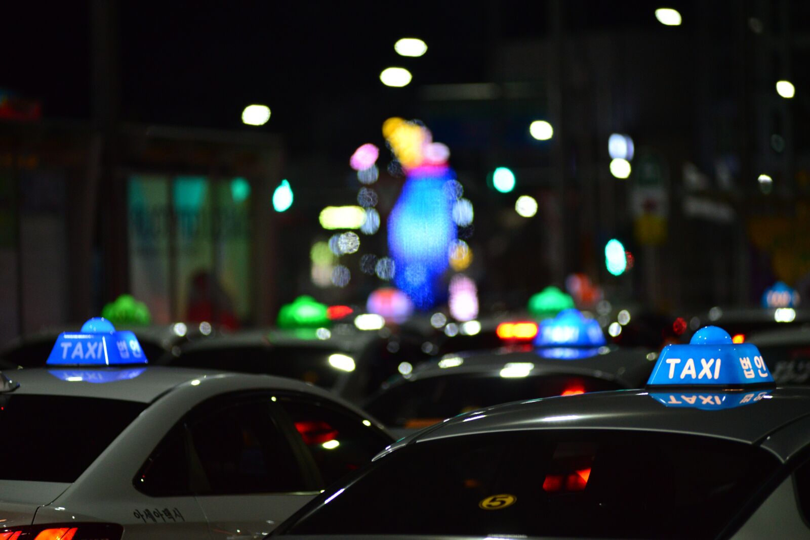 Nikon D600 sample photo. Taxi, s, lights photography