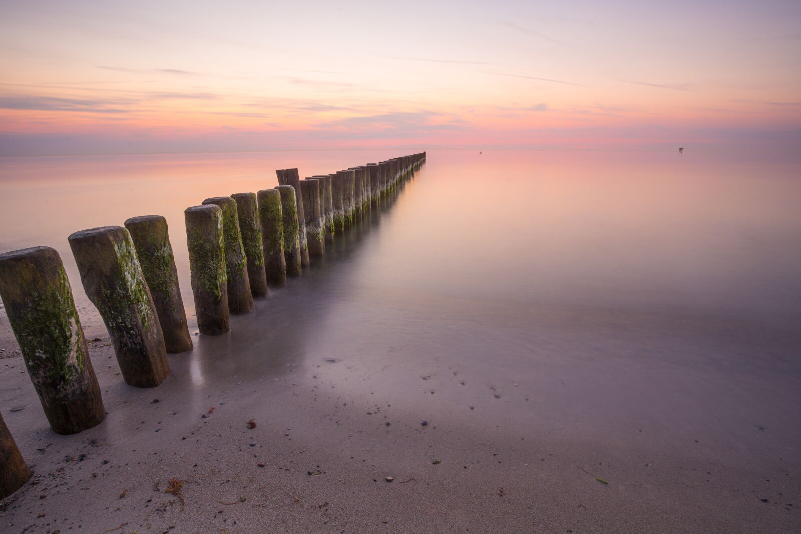 DT 17-40mm F4 SAM sample photo. Beach, baltic sea, sea photography