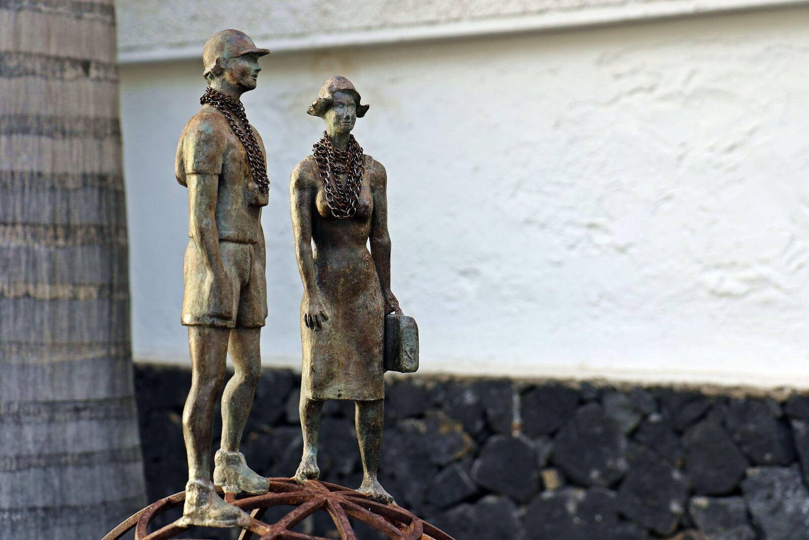 Canon EOS 7D Mark II sample photo. Sculpture, the form of photography