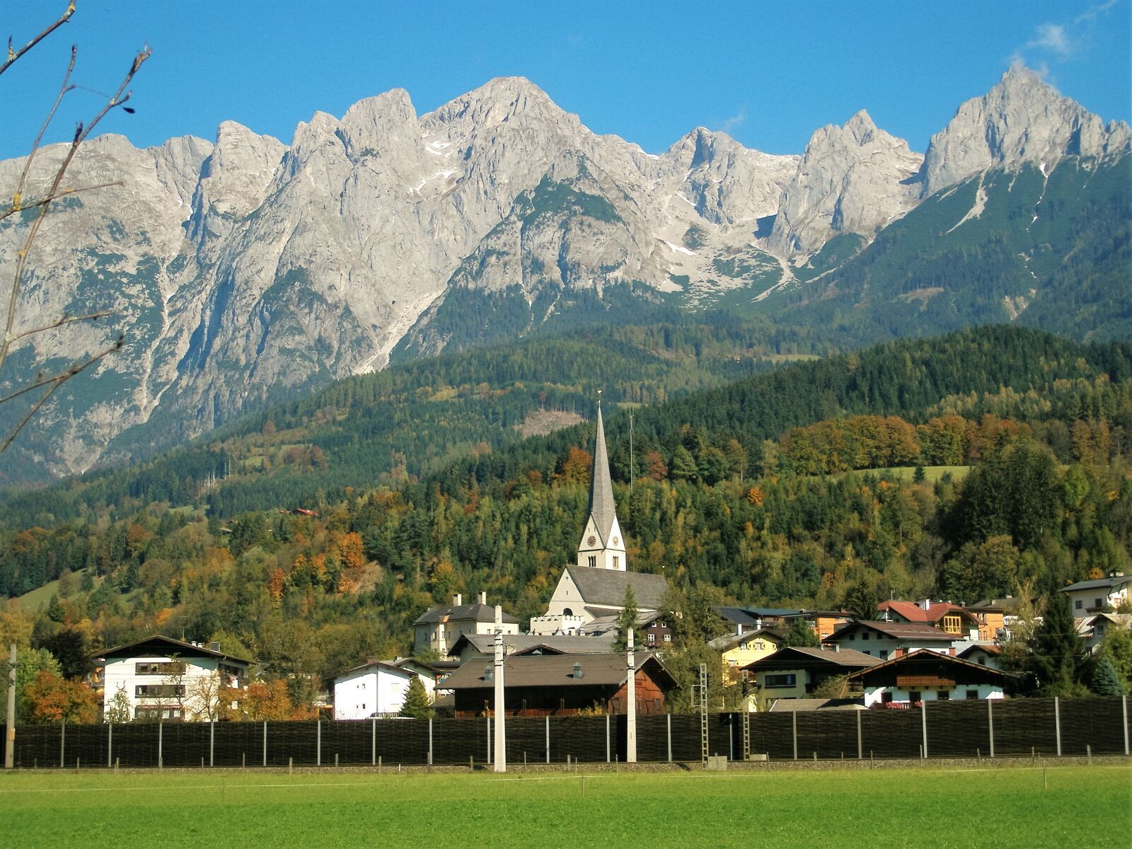 Olympus u810/S810 sample photo. Landscape, mountains, houses photography
