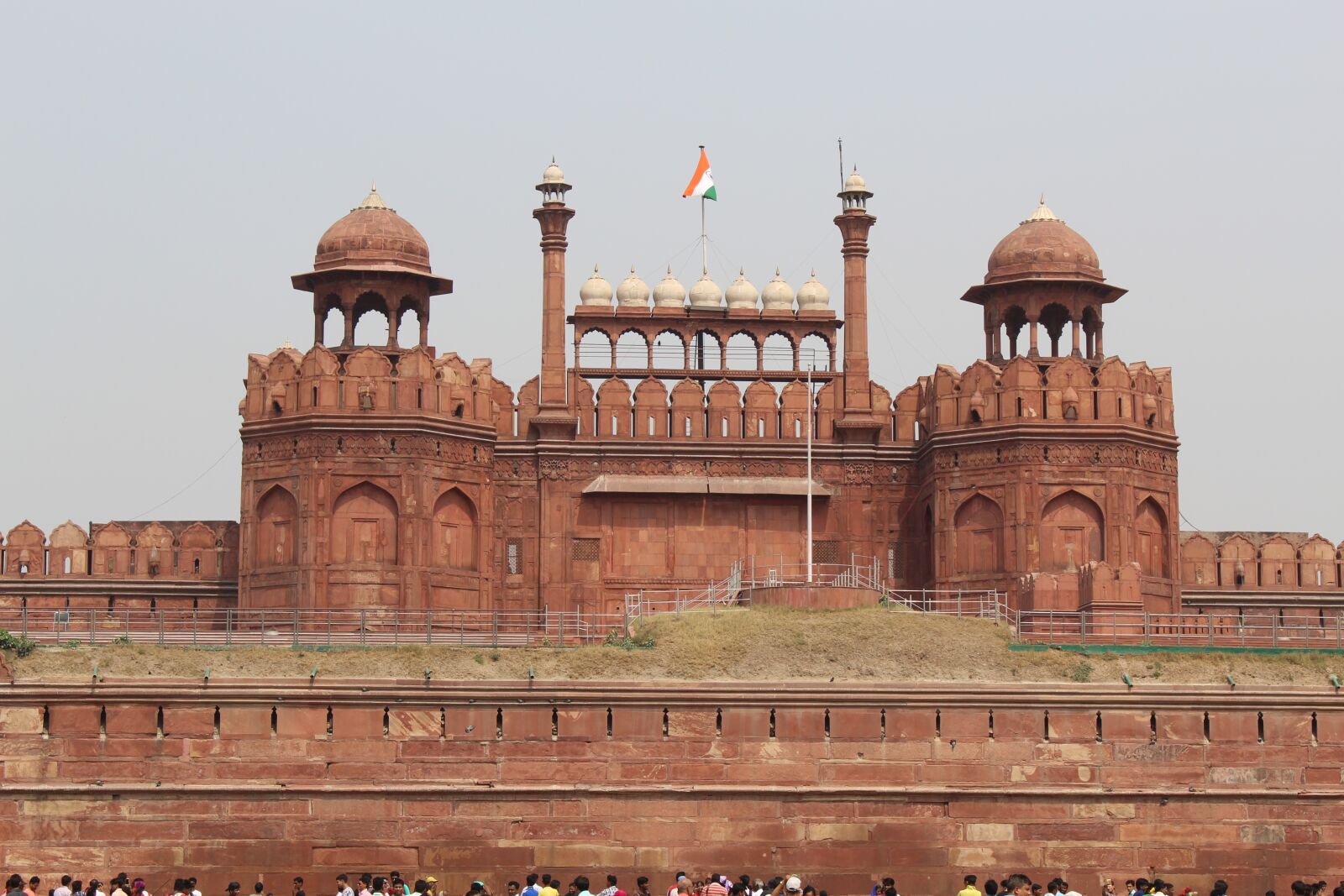 Canon EOS 1300D (EOS Rebel T6 / EOS Kiss X80) sample photo. Red, fort, delhi photography
