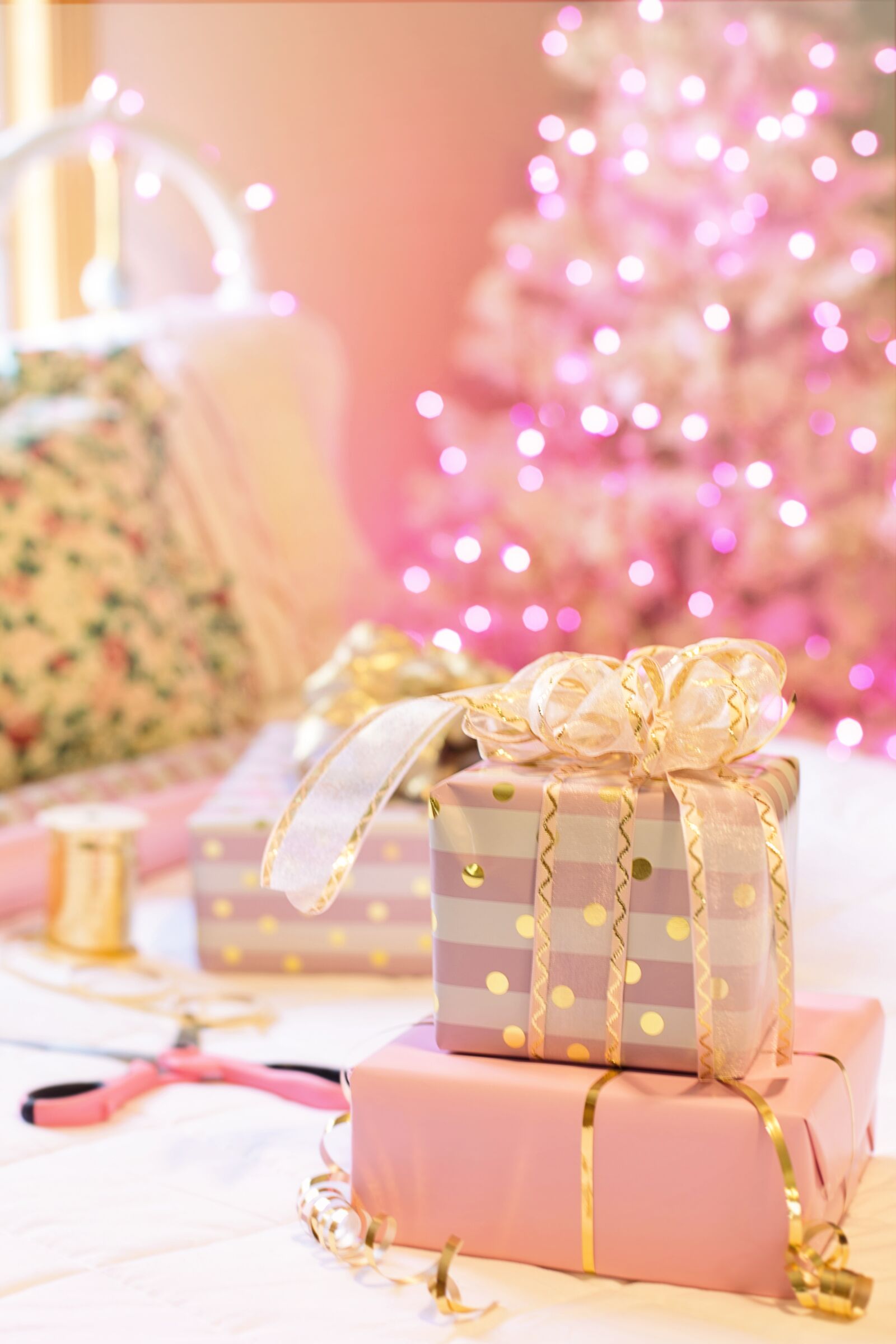 Canon EF 50mm F1.4 USM sample photo. Christmas, pink, presents photography