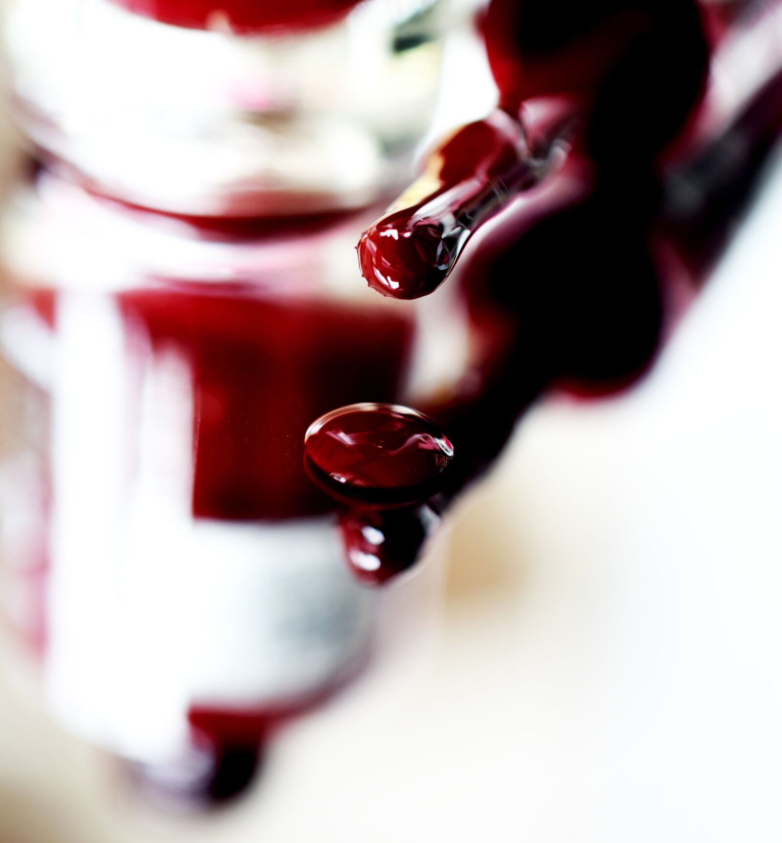 Nikon D5300 sample photo. Lacquer, nails, red photography