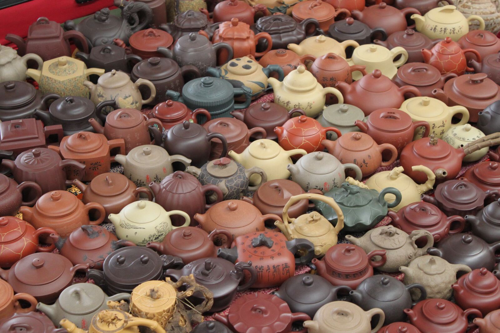 Canon EOS 500D (EOS Rebel T1i / EOS Kiss X3) sample photo. China, teapots, craft photography