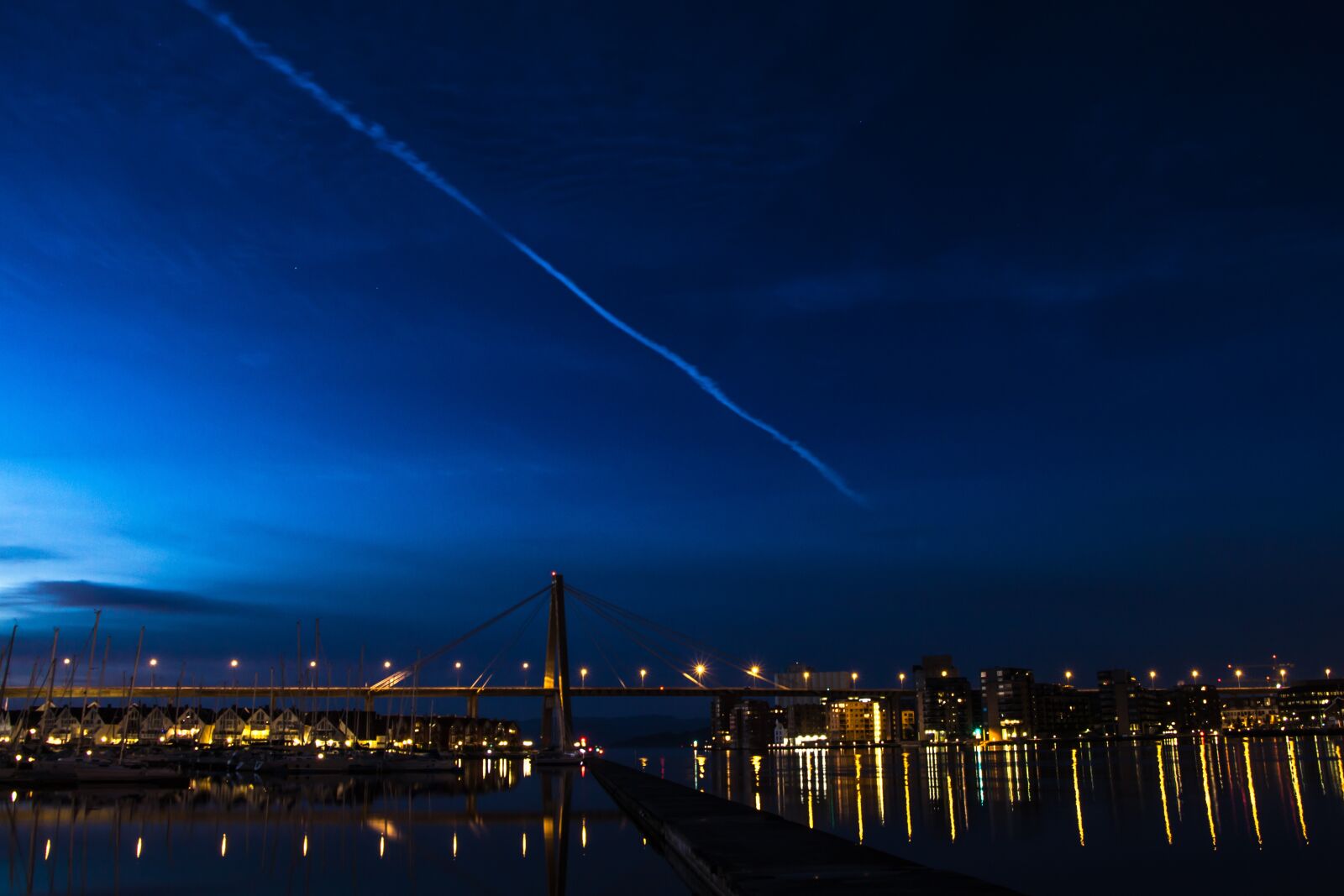 Canon EOS 650D (EOS Rebel T4i / EOS Kiss X6i) sample photo. Night, stavanger, sea photography