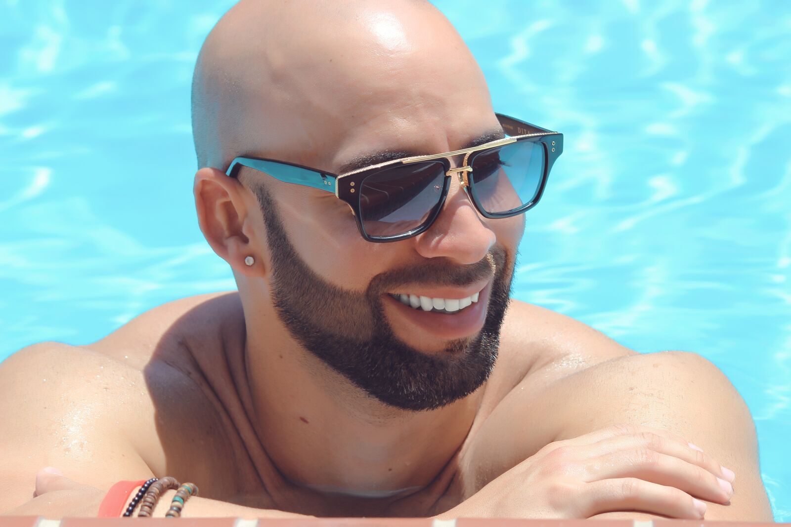 Canon EOS 600D (Rebel EOS T3i / EOS Kiss X5) sample photo. Man, pool, swimming photography