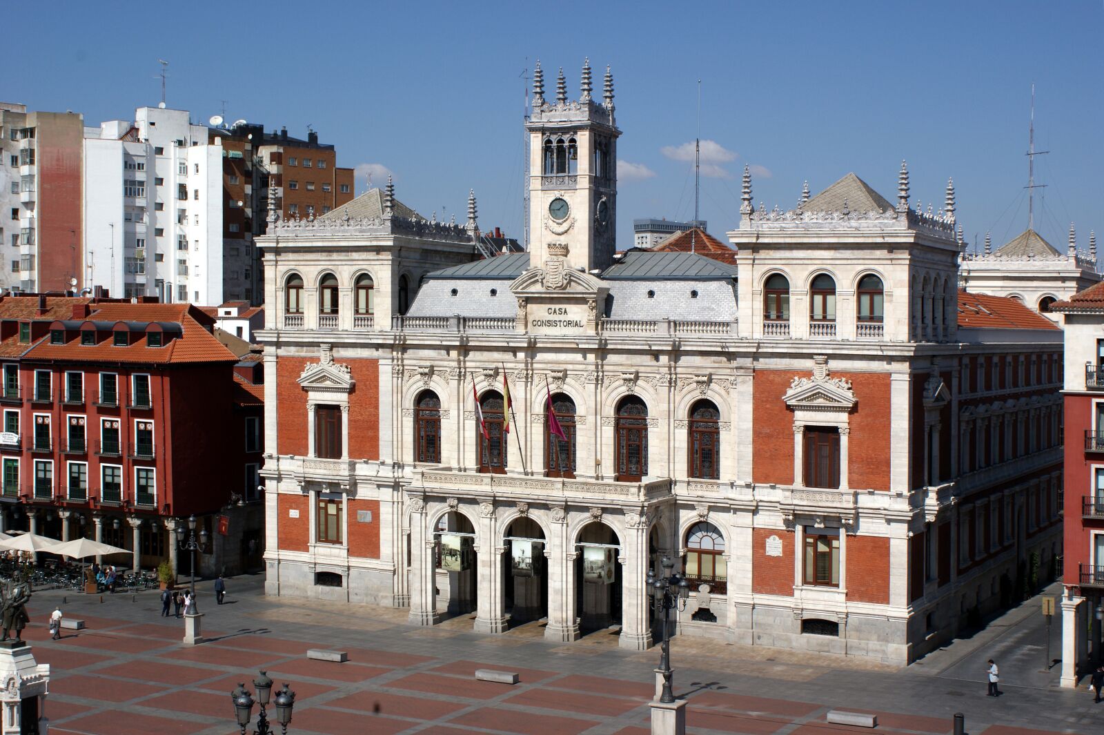 Sony Alpha DSLR-A350 sample photo. Valladolid, architecture, plaza photography