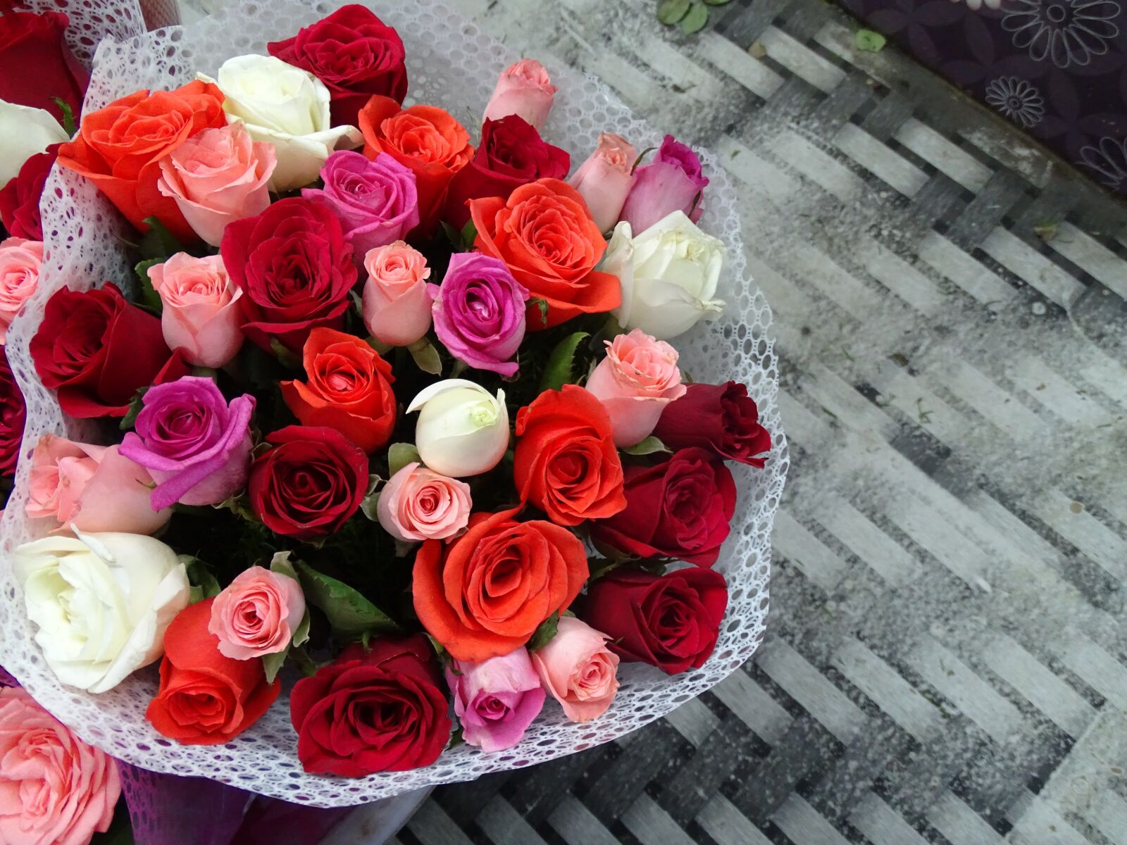 Sony Cyber-shot DSC-HX350 sample photo. Flowers, bouquet, roses photography