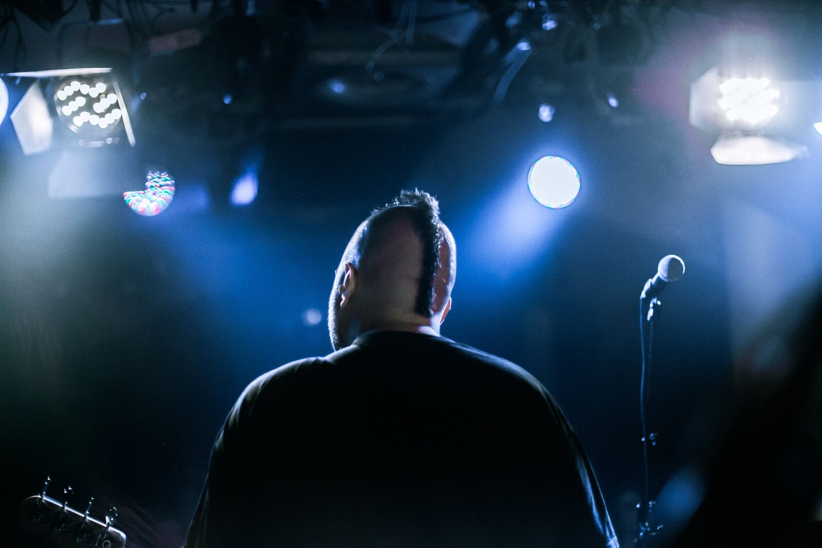 Canon EOS 6D + Canon EF 50mm F1.4 USM sample photo. Band, singer, microphone photography