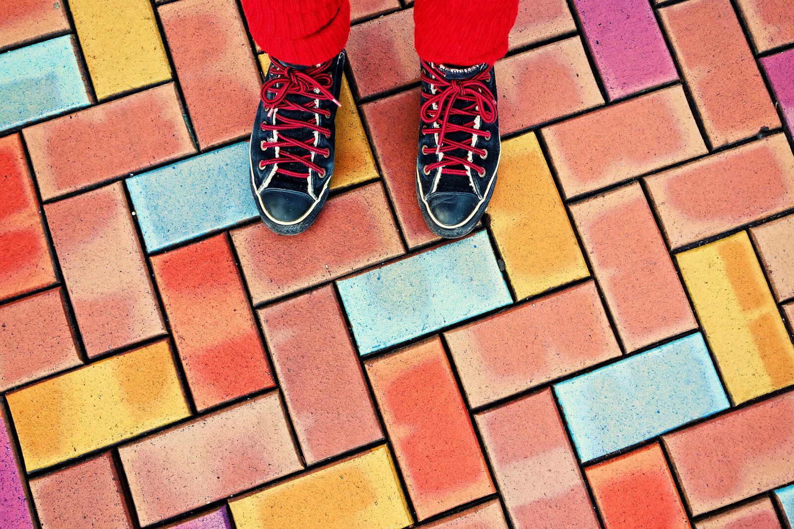Sony Cyber-shot DSC-RX100 sample photo. Feet, female, shoes photography