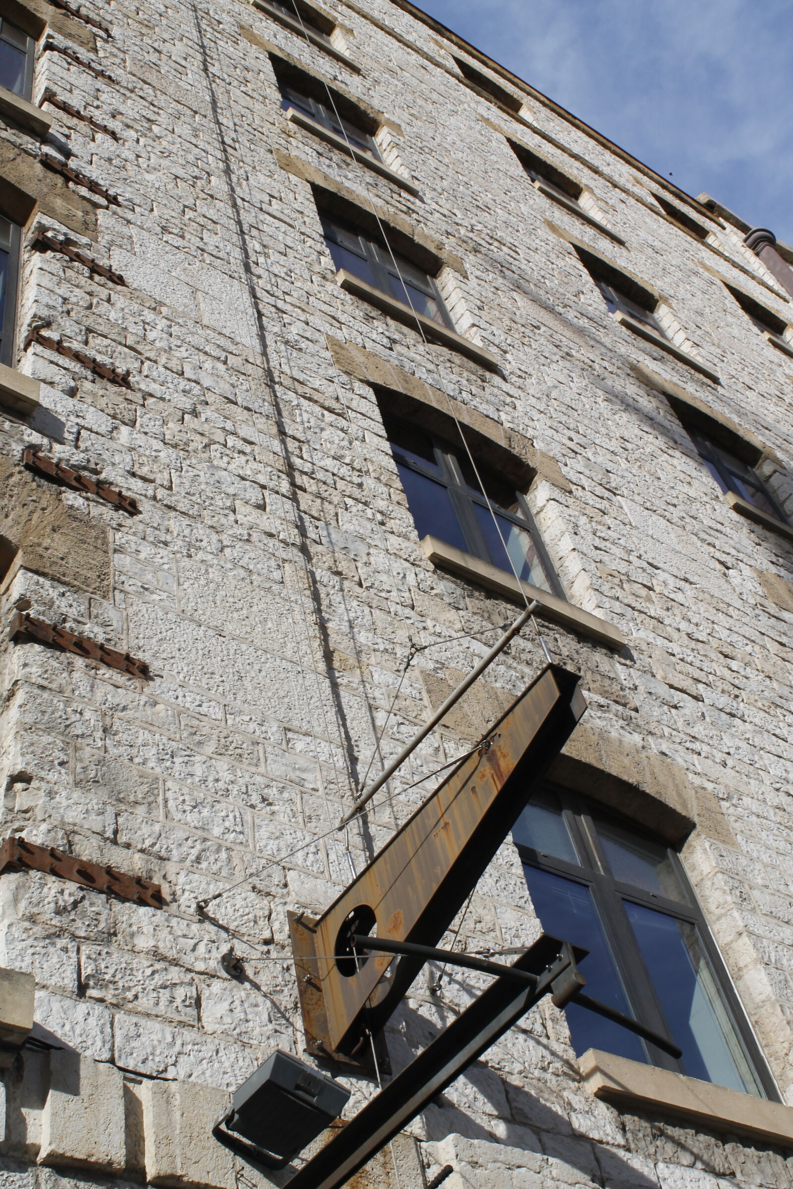Canon EOS 1100D (EOS Rebel T3 / EOS Kiss X50) sample photo. Architecture, bricks, building, house photography
