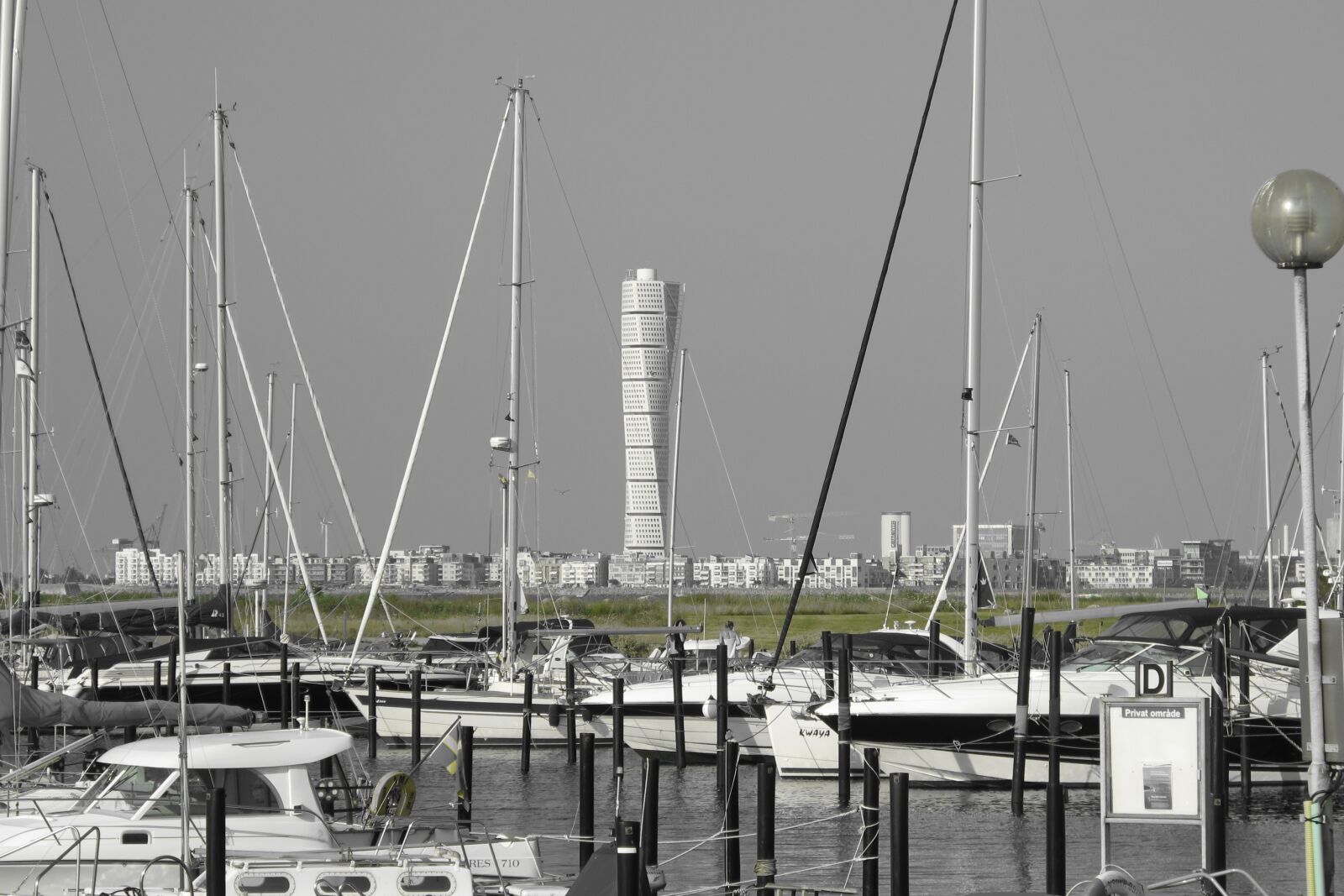 Canon PowerShot G12 sample photo. Turning torso, malm photography
