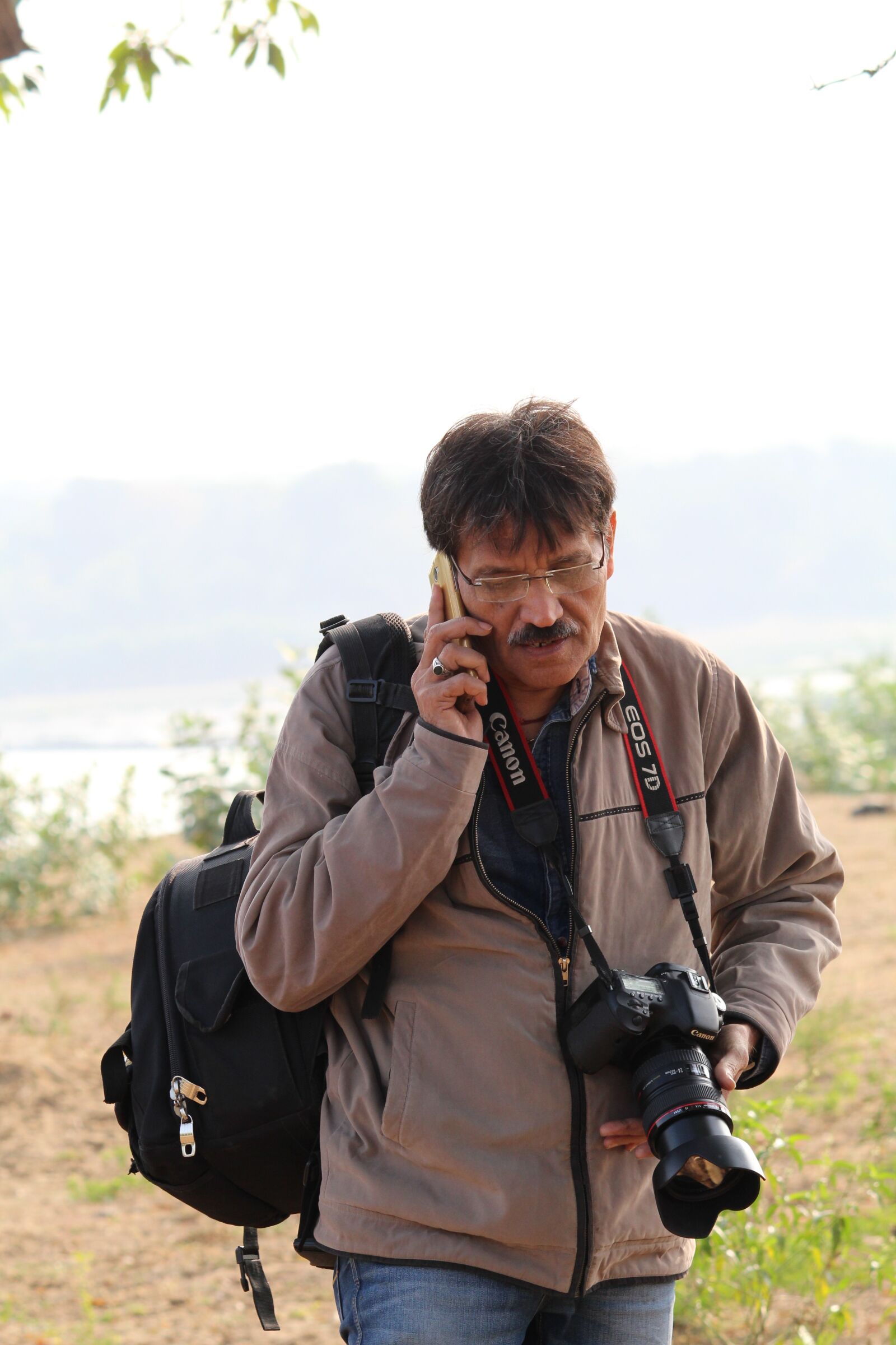 Canon EOS 1300D (EOS Rebel T6 / EOS Kiss X80) sample photo. Man, adult, outdoors photography