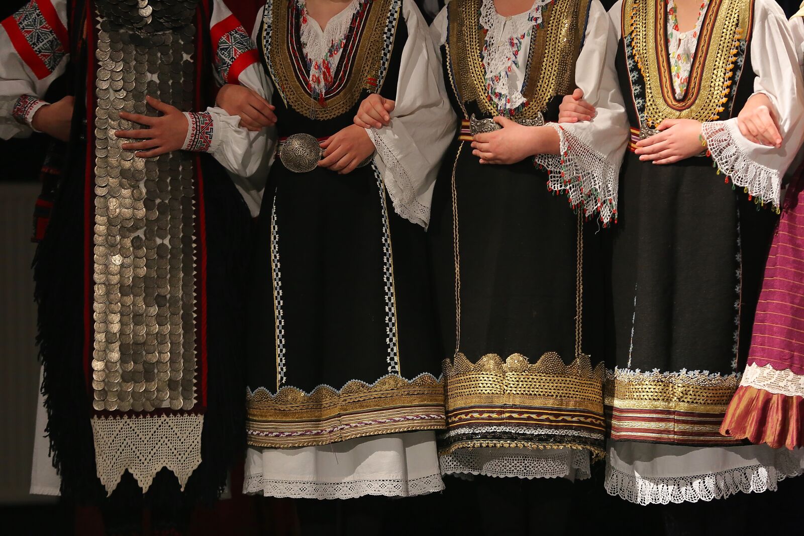Canon EF 70-200mm F2.8L IS II USM sample photo. Folk, traditional, music, old photography