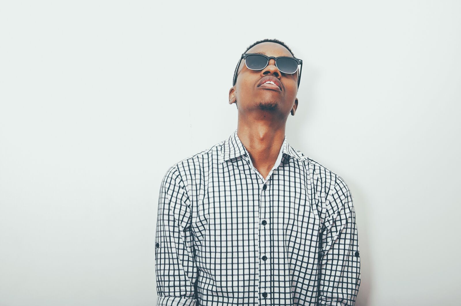 Nikon D90 sample photo. Young adult, male, sunglasses photography