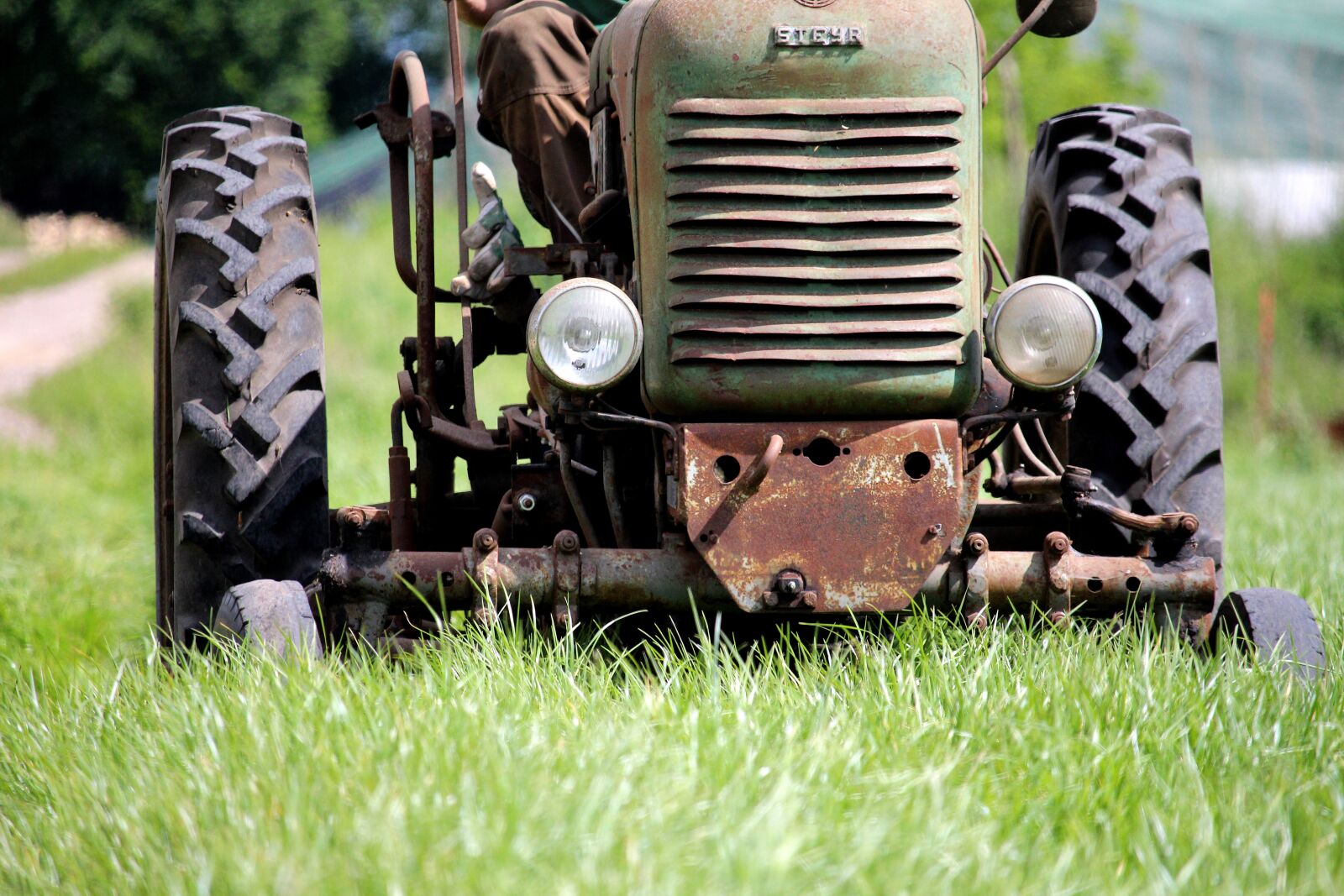 Canon EF-S 55-250mm F4-5.6 IS STM sample photo. Steyr, tractors, old photography