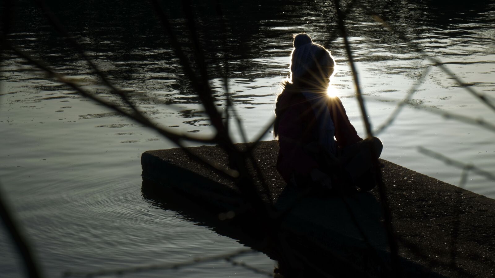 Nikon D5300 sample photo. Silhouette, child, hat photography