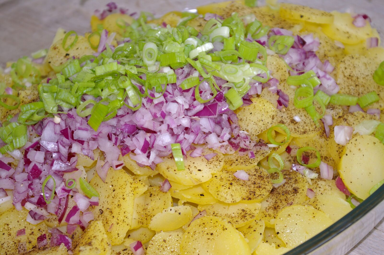 Pentax *ist DL2 sample photo. Potatoes, eat, food photography