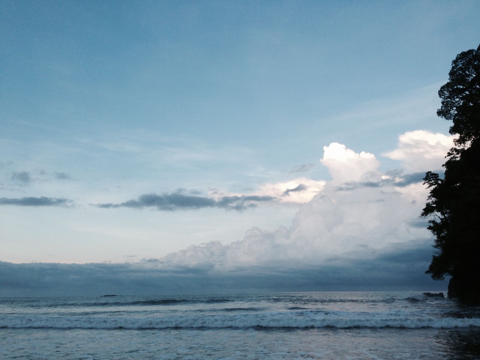 iPhone 5 back camera 4.12mm f/2.4 sample photo. Beach, costa, rica, ocean photography