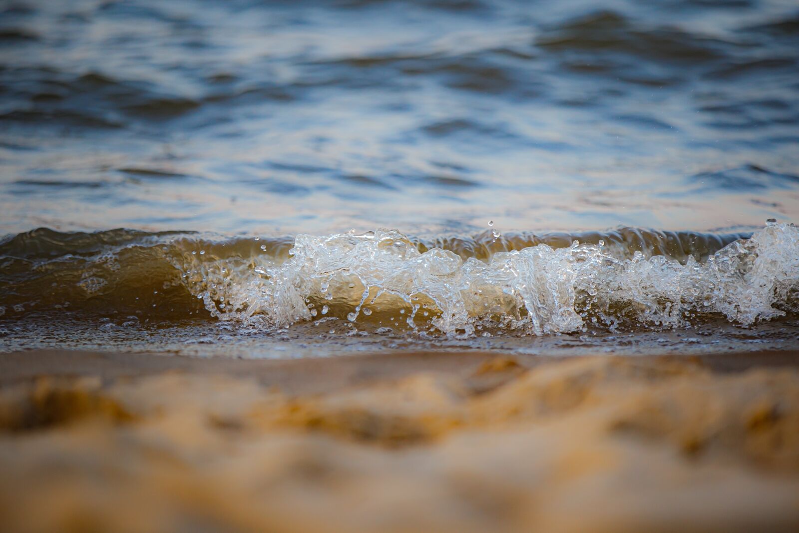 Canon EOS 6D sample photo. Waves, beach, sea photography