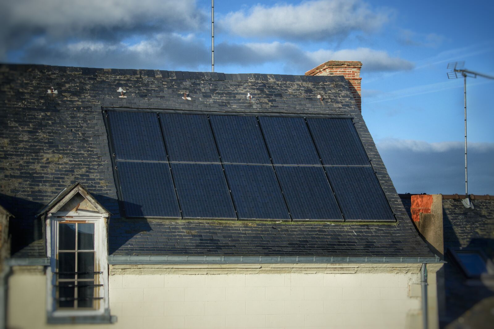 Nikon D3300 sample photo. Roof, solar panel, clean photography