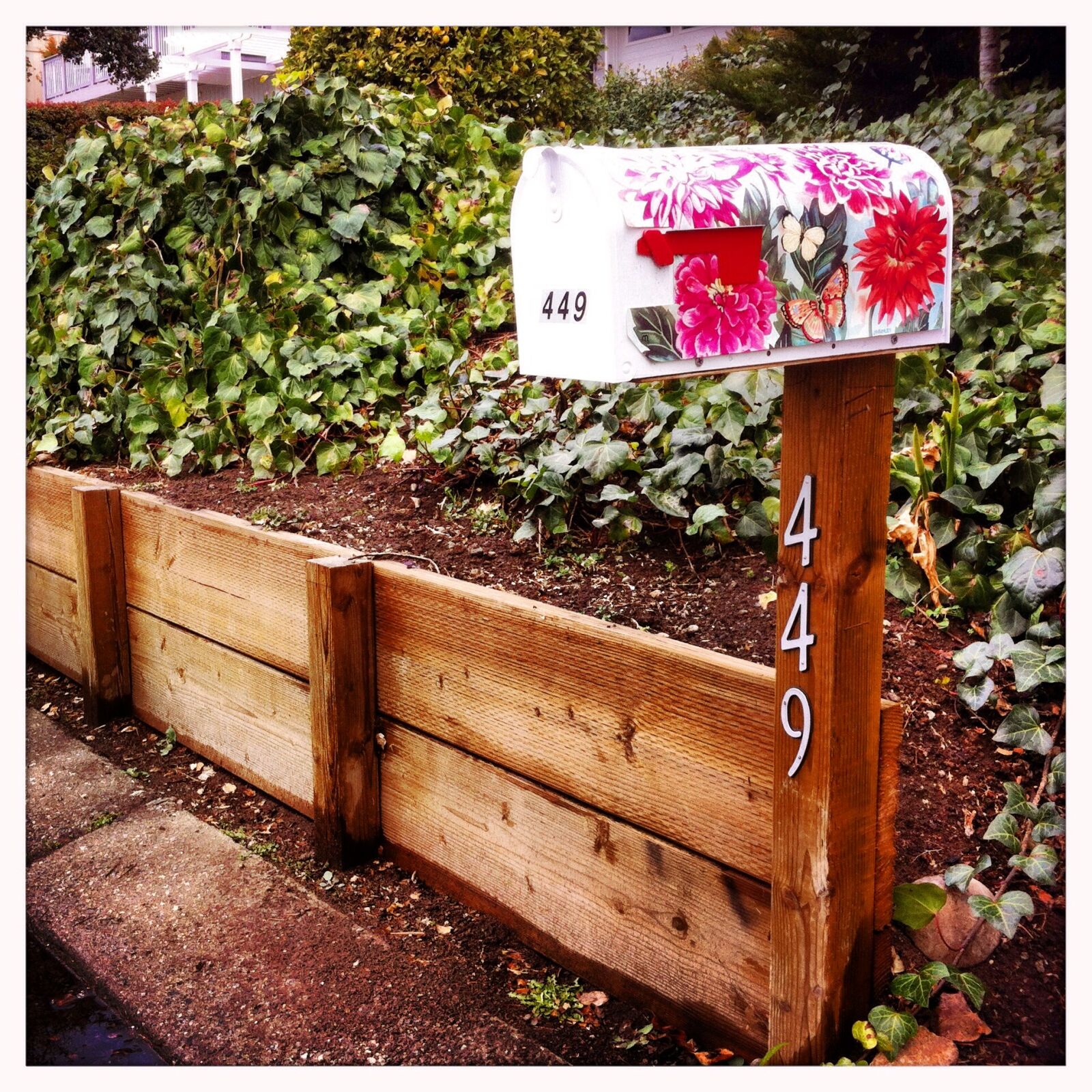 Hipstamatic 272 sample photo. Mailbox photography