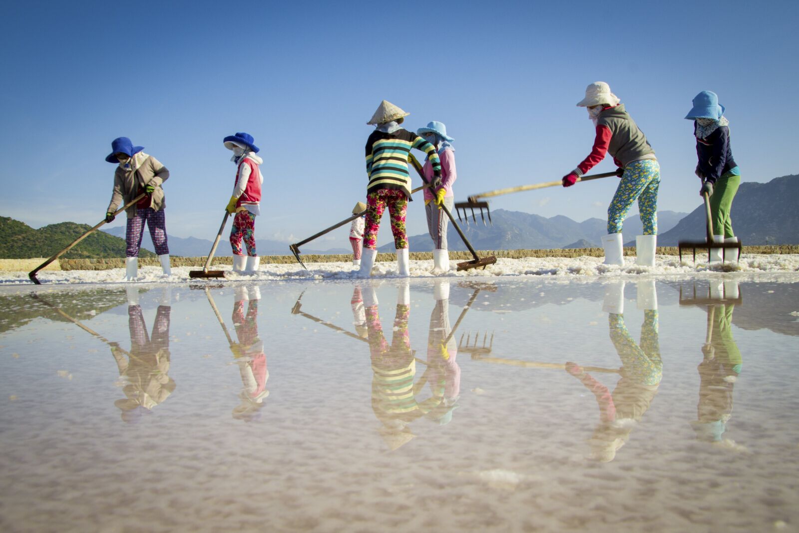 Canon EOS 7D sample photo. Agriculture, salt making, salt photography