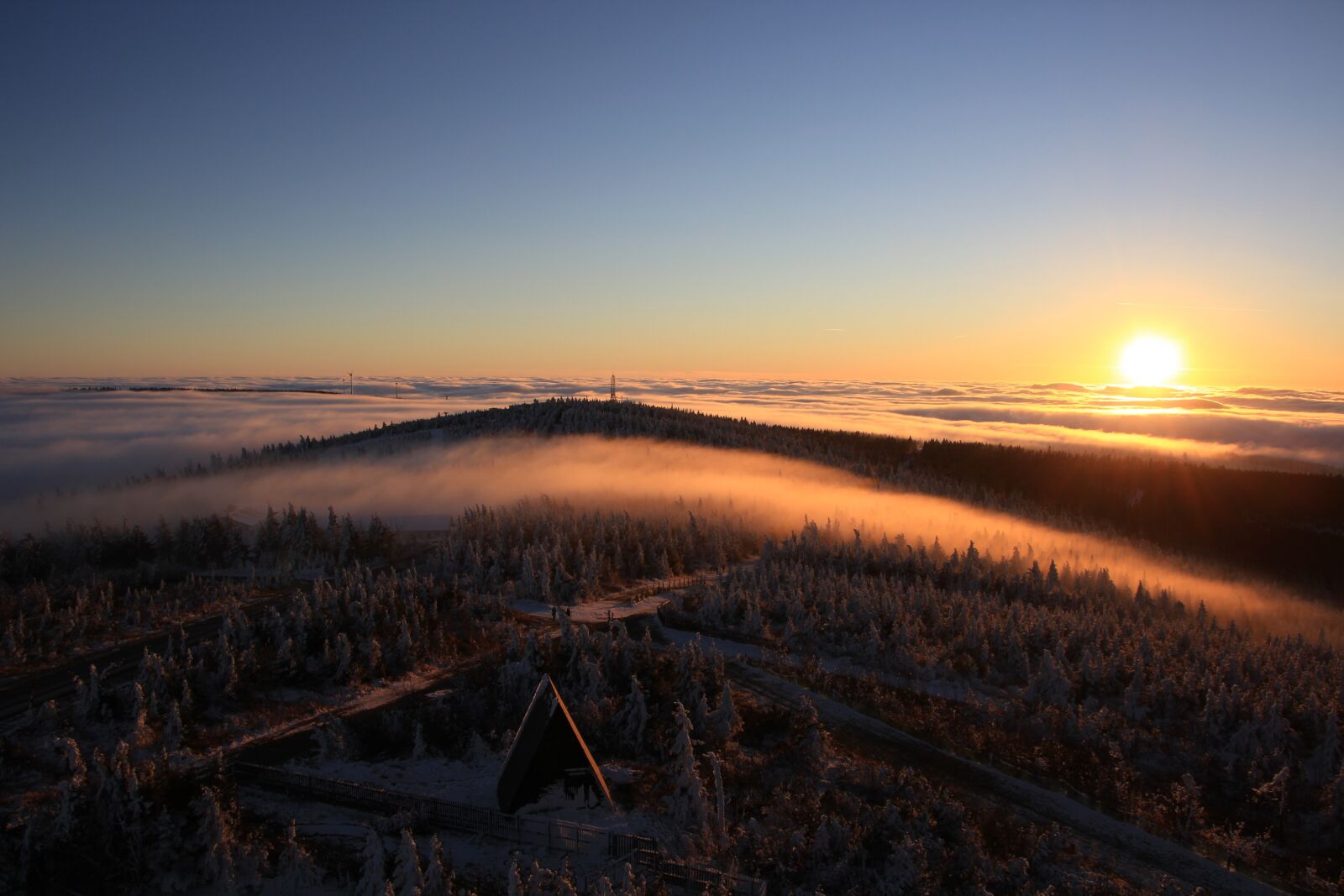 Canon EOS 60D sample photo. Fog, bohemian fog, sunrise photography