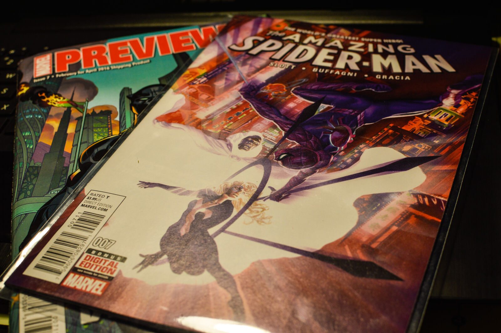 Nikon D3200 + Nikon AF-S DX Nikkor 35mm F1.8G sample photo. Catalog, comic, book, hero photography