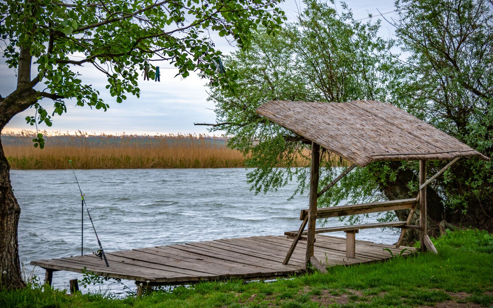 Canon EF-S 18-135mm F3.5-5.6 IS USM sample photo. Rod, fishing, fishing reel photography