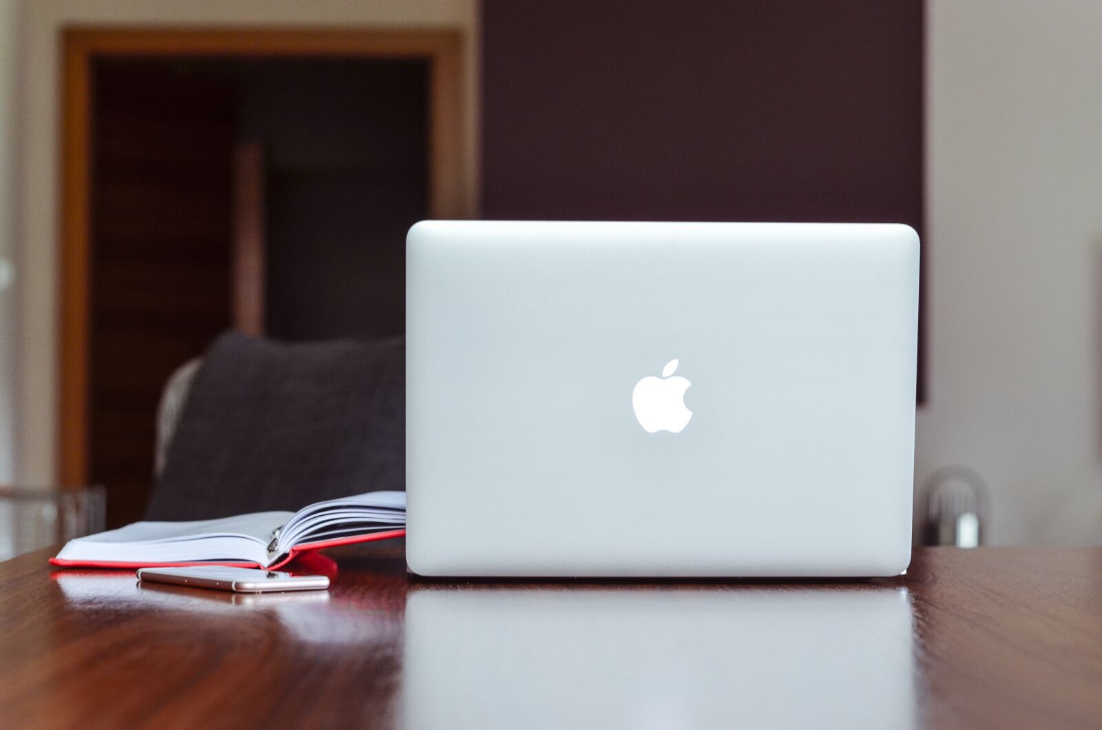 Nikon D5100 sample photo. Apple, macbook, notebook photography