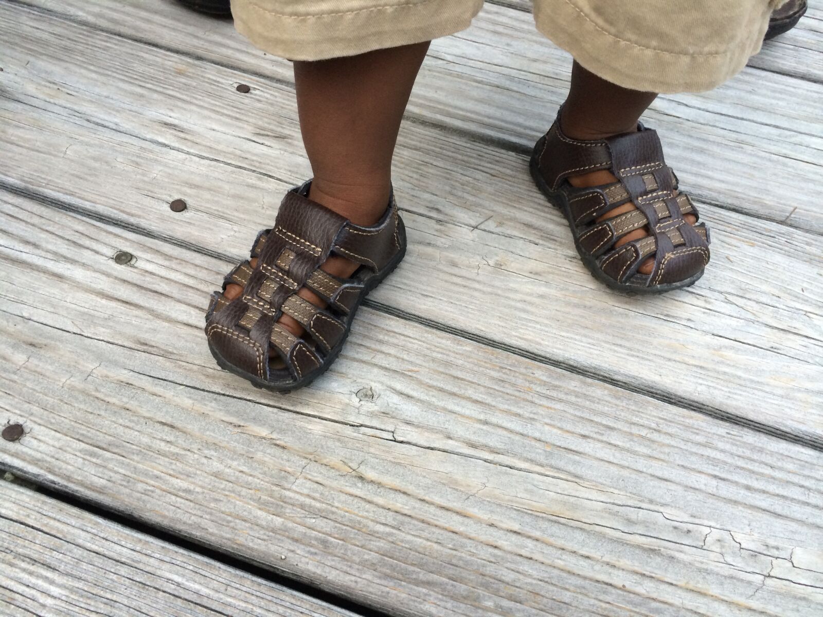 iPhone 5s back camera 4.12mm f/2.2 sample photo. Baby, shoes, sandals photography