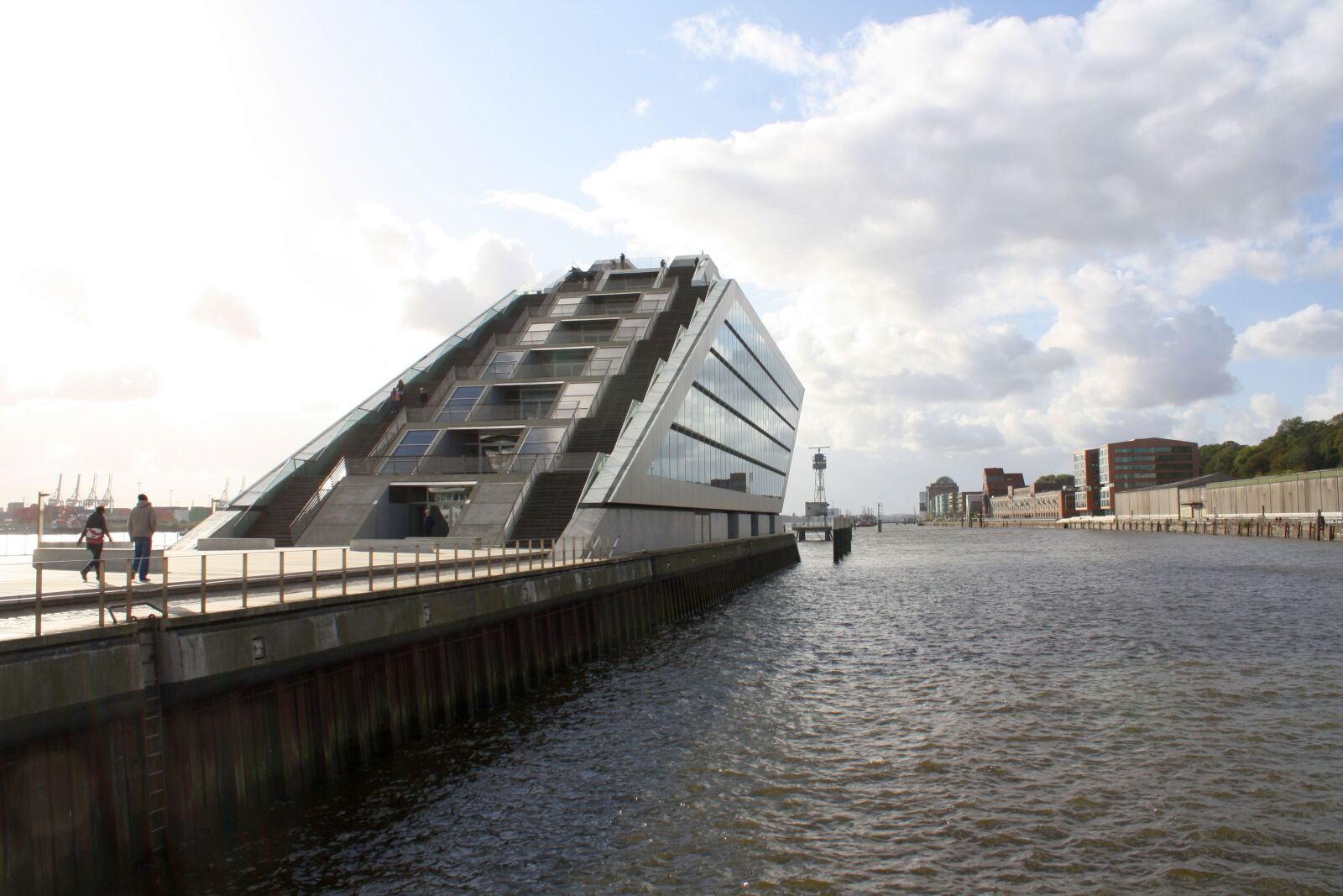 Canon EOS 1000D (EOS Digital Rebel XS / EOS Kiss F) sample photo. Dockland, hamburg, harbour, modern photography