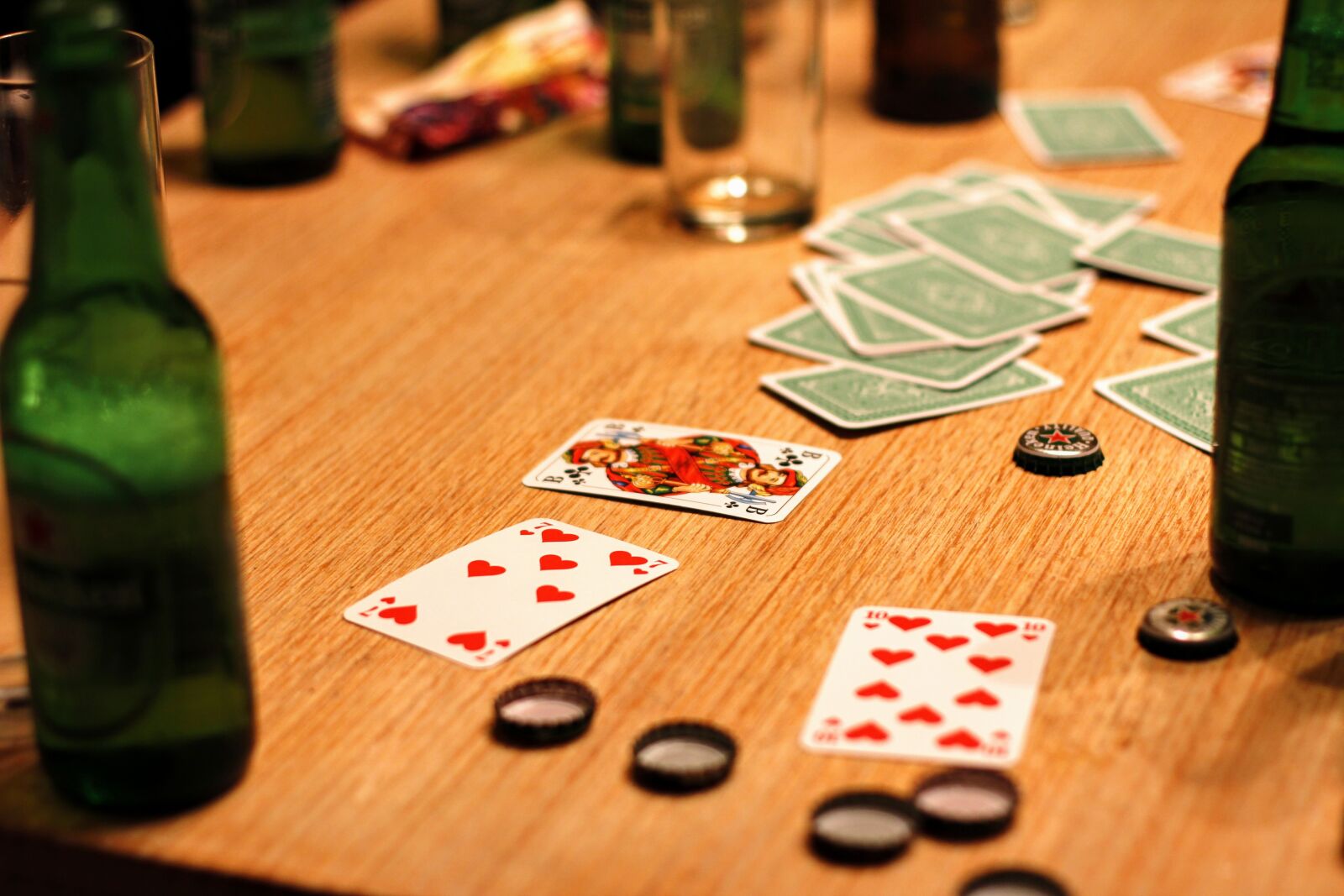 Canon EOS 60D + Canon EF 50mm F1.4 USM sample photo. Card game, play, playing photography